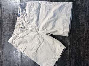 Vineyard Vines Men's 9-Inch Classic Breaker Chino Shorts in Khaki Size 33